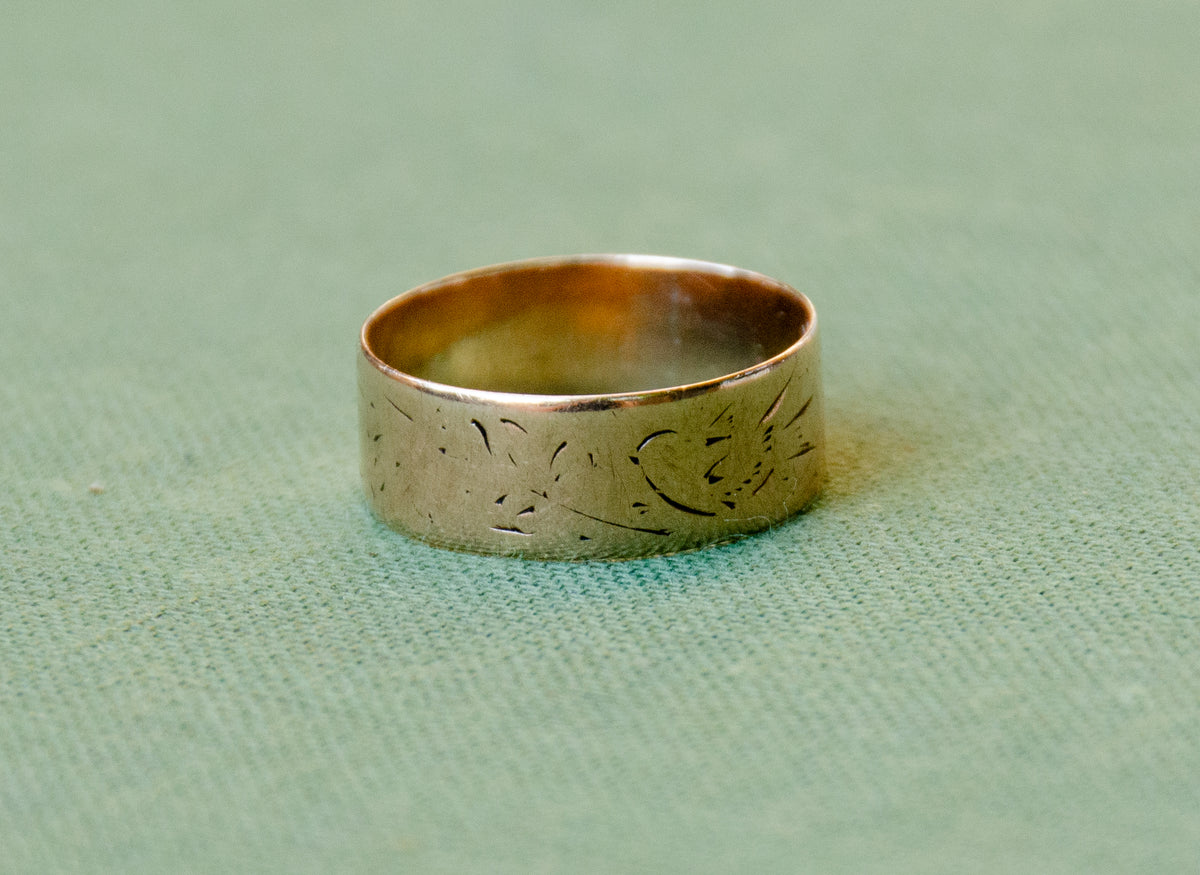 Victorian Engraved Swallow Motif Cigar Band